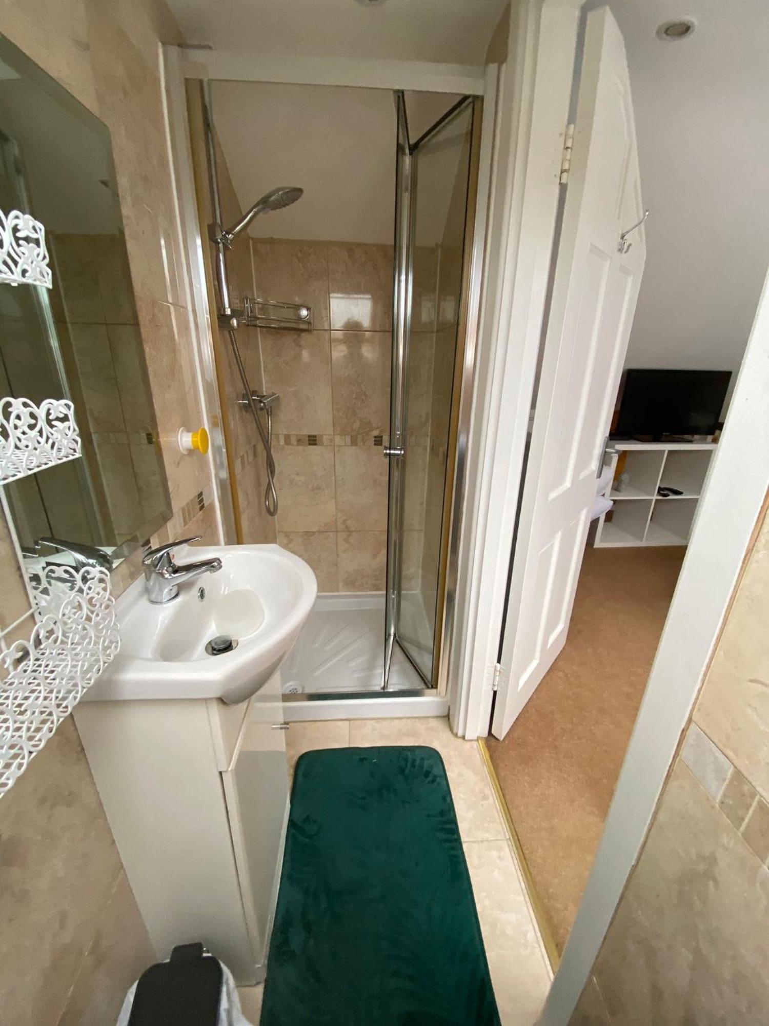 Bythesea Malahide Ngoại thất bức ảnh